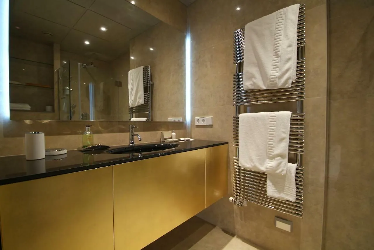 Beautifully Furnished Luxury Apartment In Barri Vell, ז'ירונה ספרד
